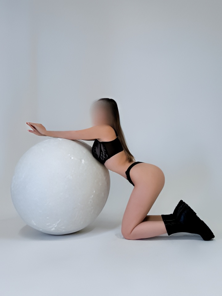 Индивидуалка Эмма, доступна для личного знакомства от 10000 руб