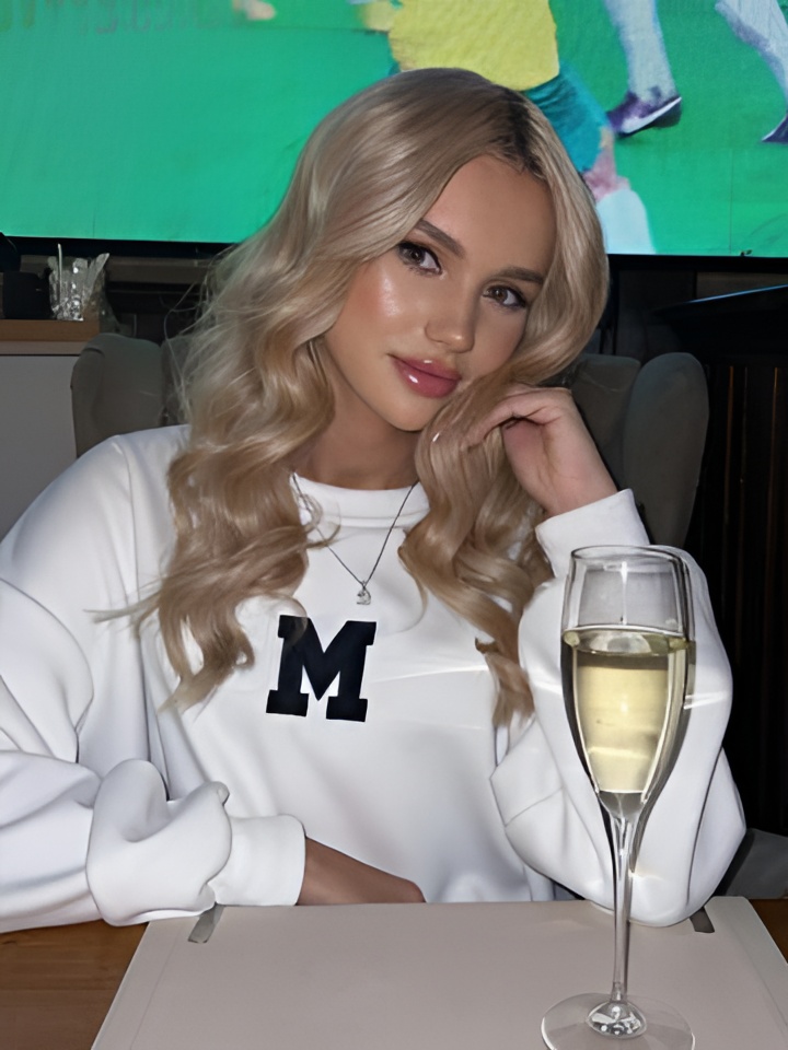 Индивидуалка Венера, доступна для личного знакомства от 3000 руб